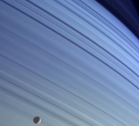 Saturn_blue_skies1-s.jpg